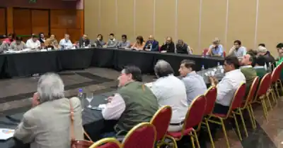 Gobierno y sindicatos sellaron un acuerdo paritario que cambia las reglas del juego