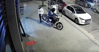 Segundo robo en un mes: encerraron y golpearon a una menor en un kiosco de La Plata