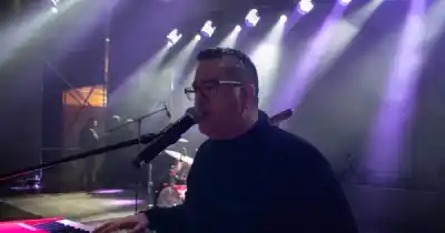 ¿Qué hará un músico santacruceño en un festival chileno con solo cuatro minutos?