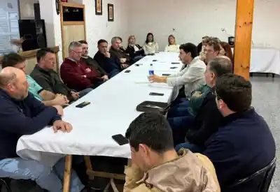 Berhongaray suma un respaldo clave: los intendentes radicales se alinean detrás de su candidatura