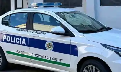 Desesperada carrera por ayuda: un hombre llegó a una panadería con dos balazos en la pierna y no recuerda quién le disparó