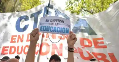Docentes de Santa Cruz se suman al paro nacional: los detalles de la medida que promete ser contundente