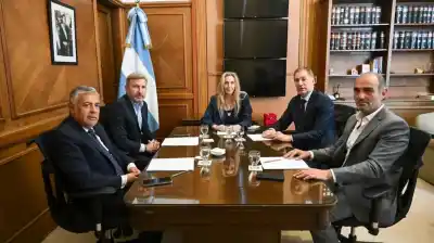El plan de la Casa Rosada para coordinar las elecciones provinciales y blindar la reelección de Milei