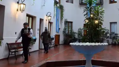 Weretilneck envió el proyecto de pase a planta a la Legislatura: los nuevos requisitos que deberán cumplir los contratados