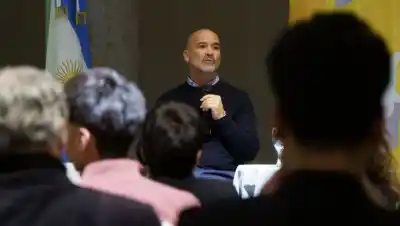 Rompe el molde: Juan Martin se ofrece para encabezar un frente amplio en Roca