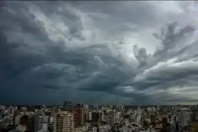 Alerta en Entre Ríos: llega un fenómeno que promete lluvias torrenciales y ráfagas de hasta 60 km/h