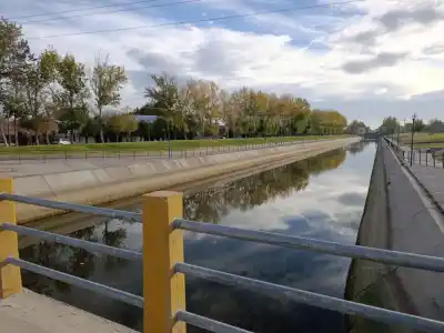 El viento vuelve con todo a Roca: ráfagas de hasta 75 km/h tras la pausa de las lluvias