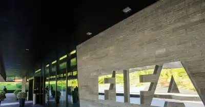 Escándalo en la FIFA: investigan a la AFA por la bandera de Malvinas en la final del Mundial