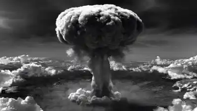 Un chico de 13 años, una playa y el destino de la Segunda Guerra: la historia jamás contada