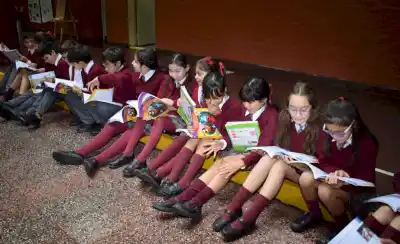 Un colegio tucumano toma una decisión radical: los celulares tendrán que quedarse en casa