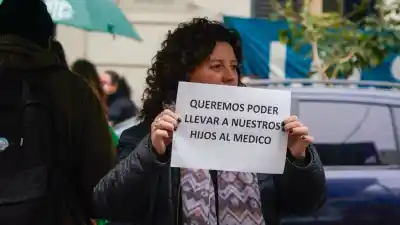 Se quedaron sin médicos: 3.700 afiliados de las Fuerzas Armadas en emergencia sanitaria en Rosario