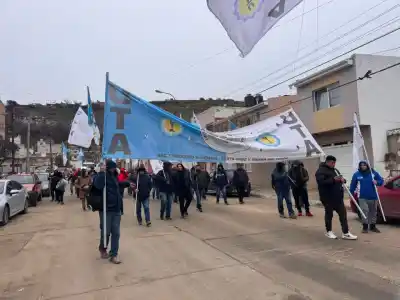 Faltan horas para SolBus y Comodoro sigue sin colectivos: la UTA no para