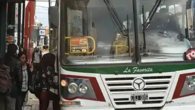 El cambio que nadie esperaba: la Línea 5 de Comodoro estrena recorrido y deja un histórico trayecto