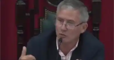 Tuty Amat estalló contra asesores libertarios: "Hay uno que se esconde e insulta"