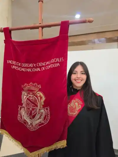 Orgullo riojano: Valentina Casas Mirizio será la abanderada de Derecho en la UNC