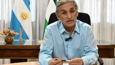 Lo que encontró el nuevo intendente de Allen al asumir: basura en las calles y maquinaria rota