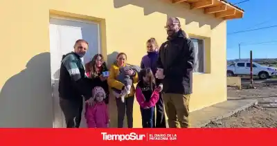 Una familia dejó atrás el hacinamiento: así es la nueva vivienda social que recibieron