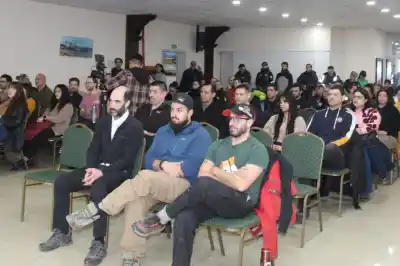 Lanzan en Ushuaia un programa de salud mental para rescatistas: ellos también necesitan ayuda