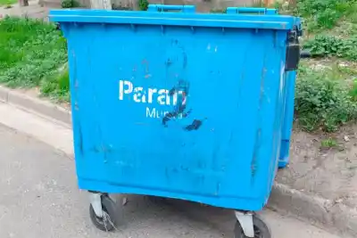 Preocupación en Paraná: lo que hacen los vecinos con los contenedores que nadie esperaba