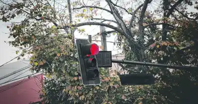 Caos vehicular en el límite entre La Plata y Berisso: piden semáforos en un cruce clave