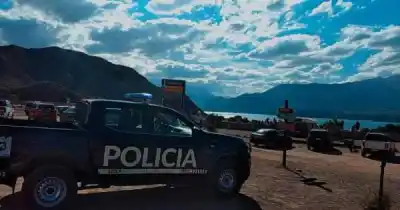 Un policía abusó de una compañera mientras patrullaban y el Gobierno confirmó su expulsión definitiva