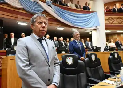 Bussi lanza su jugada: ofrece renunciar a su candidatura pero pone condiciones