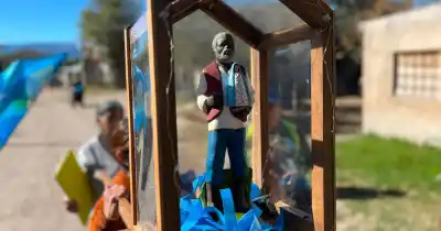 Llegan a Catamarca con una historia que conmueve: la peregrinación que une a la Virgen de Luján y el Negrito Manuel