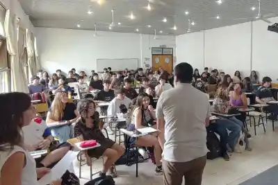 El plan del BPN que llega a escuelas y facultades: ¿qué enseñan para evitar estafas?