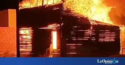 Las llamas devoraron su casa en minutos y ahora piden ayuda: la campaña que une a Piedra Buena