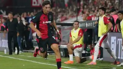 Newell's a punto de ceder a su joya de la '10': Valentino Acuña se va a préstamo