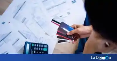 Se ofreció a ayudarla con su auto, le robó la billetera y gastó más de $118 mil