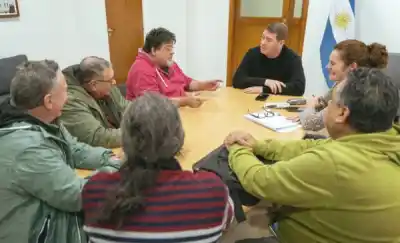 El intendente Biss recibió a jubilados de la pesca y se definió el futuro de un predio clave