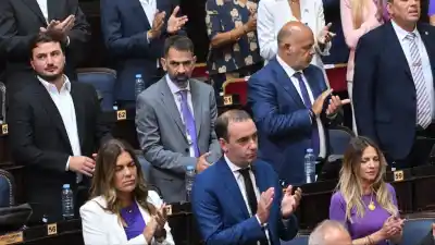 La Libertad Avanza se planta contra la reelección indefinida de intendentes y destapa la interna del peronismo