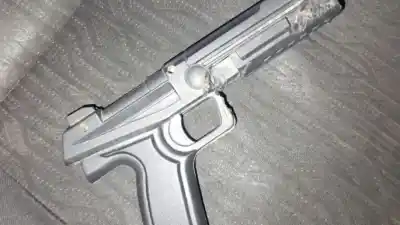 Tres operativos en el Gran Mendoza: droga, una réplica de arma y varios detenidos
