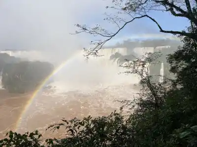 Iguazú: récord de turistas en julio y se preparan para desmontar las pasarelas de la Garganta del Diablo