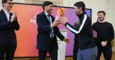 El motivo por el que Pullaro recibió a Los Leones en Rosario y los convirtió en embajadores