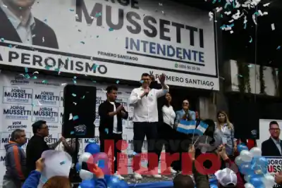 Mussetti cerró su campaña en la sede de Primero Santiago: ¿qué promesas dejó para los barrios?