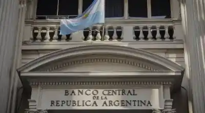 Milei apunta contra el BCRA: "La estafa de imprimir dinero tiene los días contados"