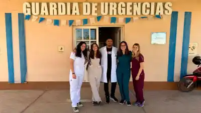 El hospital de Bandera que forma a los futuros médicos de la Universidad Favaloro