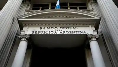 De banco mixto a mandato múltiple: los cambios que marcaron la historia del BCRA