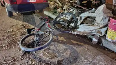 Chocó contra un auto y terminó en el hospital: lo que se sabe del accidente en 32 y 103