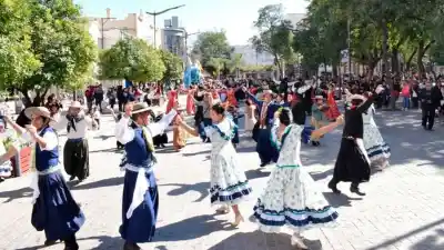 Más de 1.500 bailarines coparán la Plaza Libertad en el cierre del mes aniversario