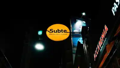 Agosto arranca con otro tarifazo: cuánto saldrán el colectivo y el subte