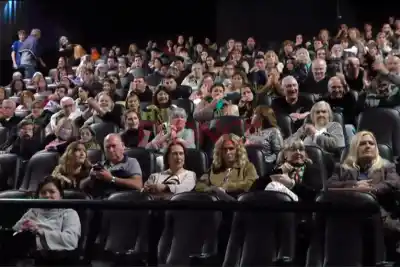 Roly Serrano y el estreno que emocionó a Paraná: qué dijo sobre su vínculo con Entre Ríos
