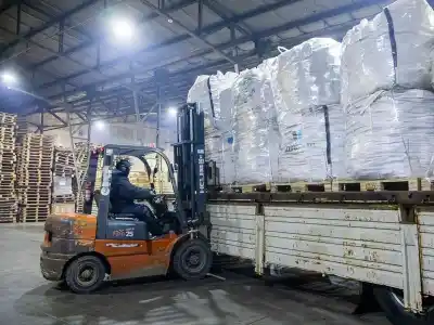 El plan ambiental que convierte neumáticos en un problema resuelto