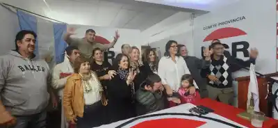 Cierre de campaña de la UCR en La Banda: Neme prometió que 'este equipo nunca los va a dejar tirados'