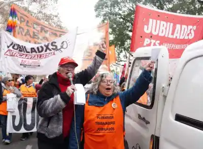 Jubilados patagónicos: el bono congelado que ya no alcanza y el PAMI que complica todo