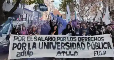 El lunes no arrancan las clases: los universitarios se suman al parazo docente