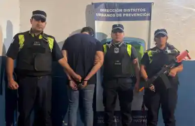 Disturbios en una sanguchería: la madrugada que terminó con un hombre aprehendido por la policía
