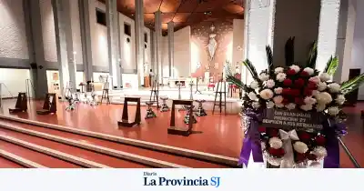 La Catedral de San Juan se vistió de luto: así despiden a los cuatro funcionarios de la tragedia